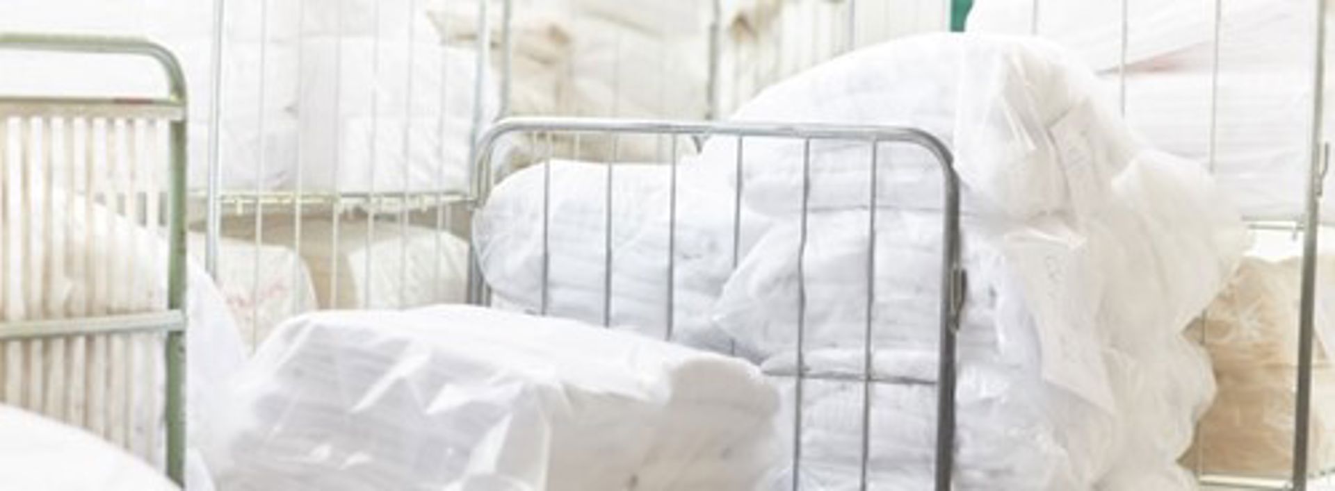 Commercial Laundry White Clean Pillows Min 1